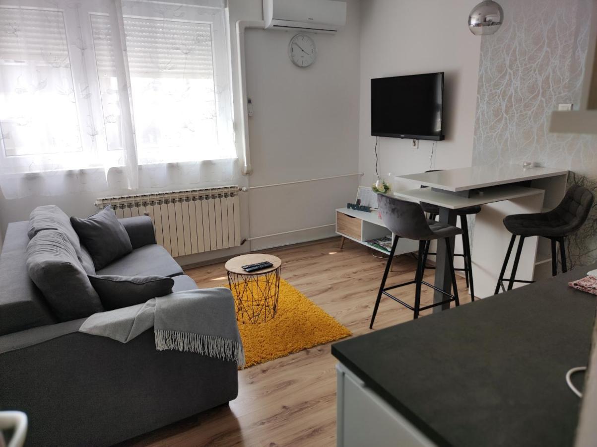 Apartman Emy كارلوفاتش المظهر الخارجي الصورة